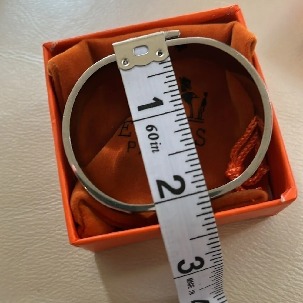 Classic Hermes H bracelet in silver and white - Picture 9 of 9